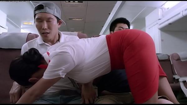 Chuyến bay may mắn của thanh niên trẻ