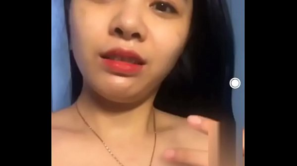 Chị gái Hạ Long thủ dâm một mình cực nứng