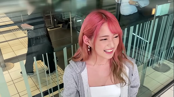 Lén lút đưa em thư ký xinh đẹp tóc đỏ vào khách sạn