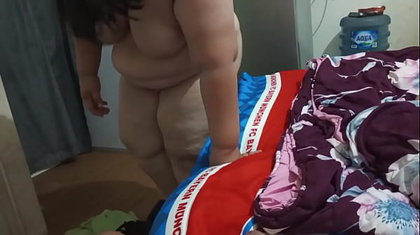 Địt mẹ vợ dâm đãng béo úc ích