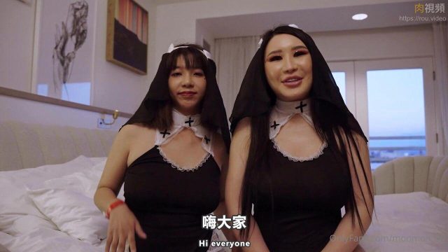 Hai em cave lồn múp cosplay mèo con hư hỏng giành nhau cưỡi con cu